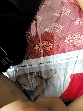 Snapshot of chocolatesboy143 chatting on 02-23-26, 04:32 chocolatesboy143 online show from 02-23-26, 04:32