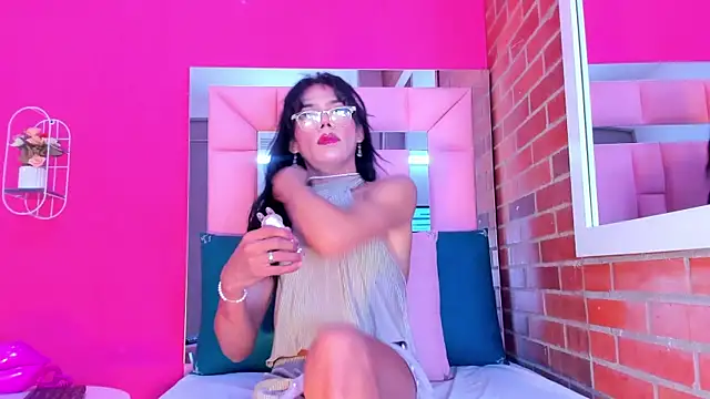 Snapshot of Baby_doll_XOXO chatting on 02-11-26, 03:50 Baby doll XOXO online show from 02-11-26, 03:50