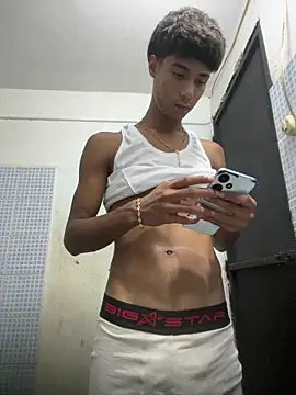 Snapshot of Adan21_cm chatting on 06-07-26, 05:33 Adan21 cm online show from 06-07-26, 05:33