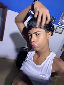 Snapshot of Adan21_cm chatting on 07-16-26, 04:07 Adan21 cm online show from 07-16-26, 04:07