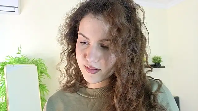 Snapshot of Lili_Torin chatting on 02-13-26, 01:29 Lili Torin online show from 02-13-26, 01:29