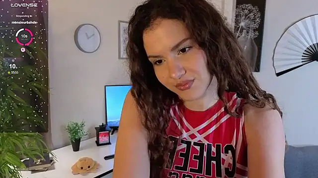 Snapshot of Lili_Torin chatting on 02-22-26, 09:19 Lili Torin online show from 02-22-26, 09:19