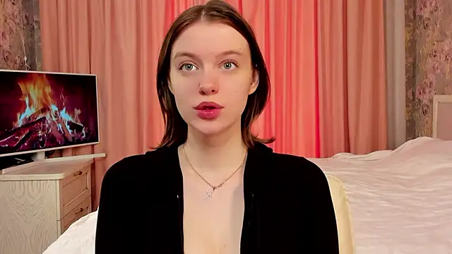 Snapshot of MissMilaX chatting on 02-17-26, 08:22 MissMilaX online show from 02-17-26, 08:22