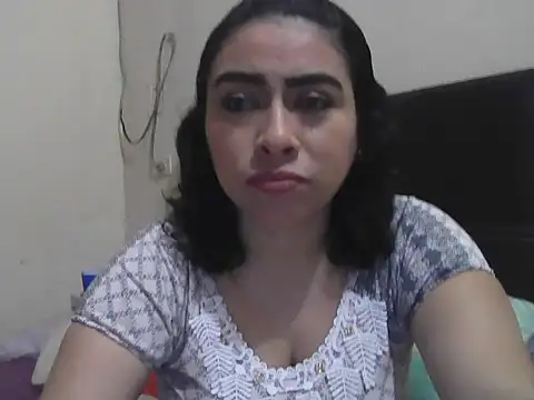 Snapshot of DalilahMx chatting on 02-05-26, 04:33 DalilahMx online show from 02-05-26, 04:33