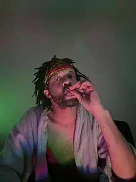 Snapshot of magic_man1085 chatting on 02-05-26, 05:06 magic man1085 online show from 02-05-26, 05:06