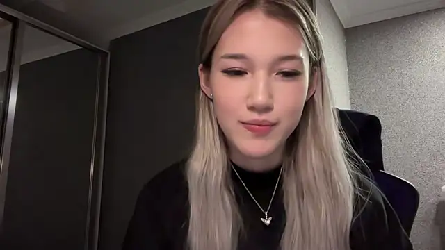 lilXdomiii online show from 02-08-26, 05:49