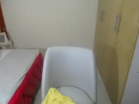 Snapshot of ame_porter chatting on 02-15-26, 07:51 ame porter online show from 02-15-26, 07:51