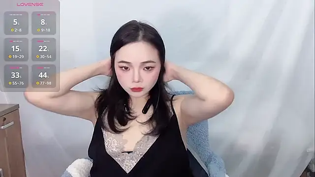 Snapshot of Eliana-ik chatting on 02-10-26, 06:17 Eliana-ik online show from 02-10-26, 06:17