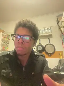 Snapshot of ELPikaPreta chatting on 02-15-26, 12:29 ELPikaPreta online show from 02-15-26, 12:29