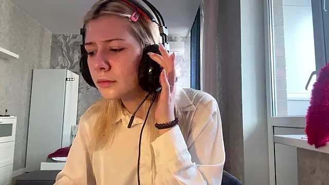 Snapshot of LadyFoxLove chatting on 02-11-26, 11:26 LadyFoxLove online show from 02-11-26, 11:26