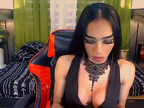 Snapshot of VeshtidaTS chatting on 02-17-26, 03:36 VeshtidaTS online show from 02-17-26, 03:36