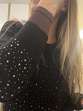 Snapshot of AmeelliaRose chatting on 02-23-26, 07:11 AmeelliaRose online show from 02-23-26, 07:11