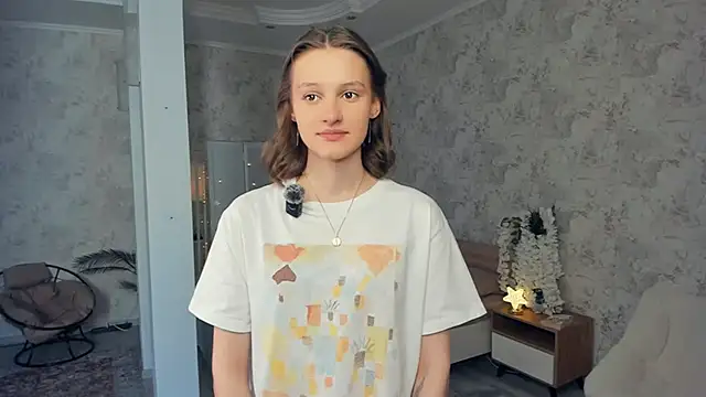 Snapshot of LianneBynon chatting on 02-03-26, 08:52 LianneBynon online show from 02-03-26, 08:52