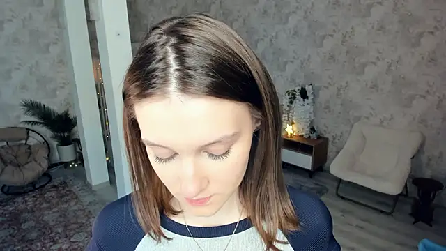 Snapshot of LianneBynon chatting on 02-23-26, 08:44 LianneBynon online show from 02-23-26, 08:44