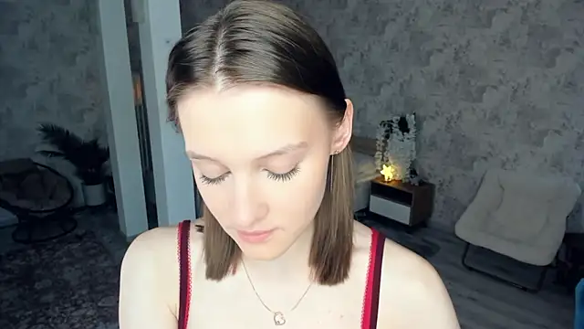 Snapshot of LianneBynon chatting on 02-27-26, 08:14 LianneBynon online show from 02-27-26, 08:14