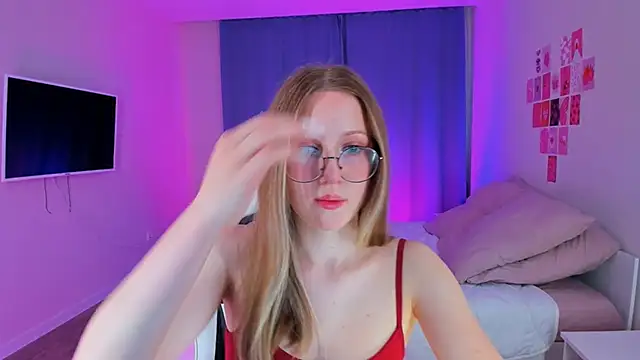 Vega Taylor online show from 04-06-26, 04:46