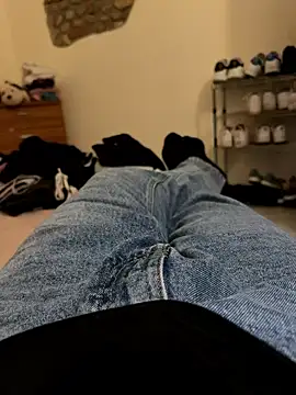 Snapshot of MarkoCum93 chatting on 02-21-26, 04:52 MarkoCum93 online show from 02-21-26, 04:52