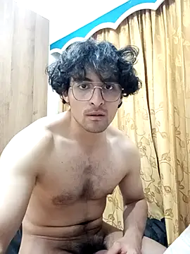 Snapshot of Apolo_Men chatting on 02-06-26, 04:28 Apolo Men online show from 02-06-26, 04:28