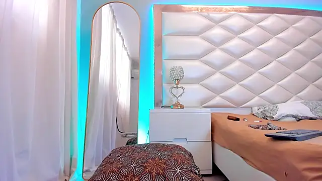 EvelynDivine online show from 02-25-26, 01:21