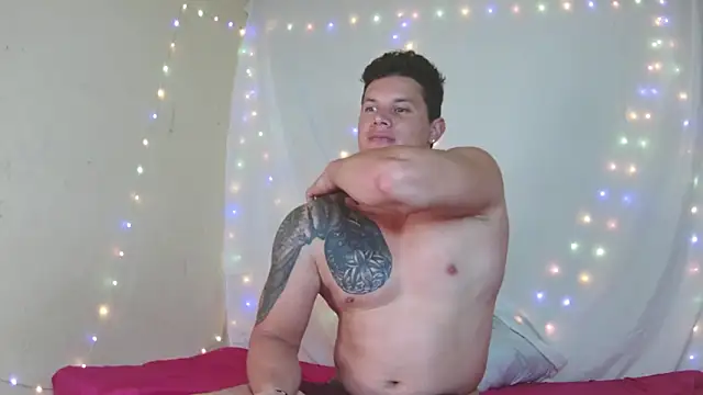 Snapshot of Eternalfuego chatting on 02-09-26, 05:11 Eternalfuego online show from 02-09-26, 05:11