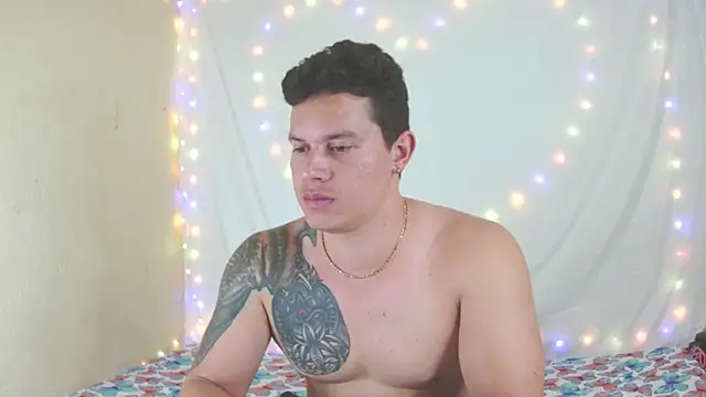 Snapshot of Eternalfuego chatting on 02-14-26, 05:48 Eternalfuego online show from 02-14-26, 05:48