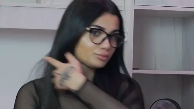 Snapshot of MayaMadison chatting on 02-08-26, 09:29 MayaMadison online show from 02-08-26, 09:29