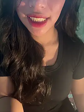 Snapshot of QuynhAnh_2k1 chatting on 02-05-26, 09:47 QuynhAnh 2k1 online show from 02-05-26, 09:47