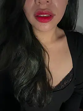 Snapshot of QuynhAnh_2k1 chatting on 02-19-26, 09:44 QuynhAnh 2k1 online show from 02-19-26, 09:44