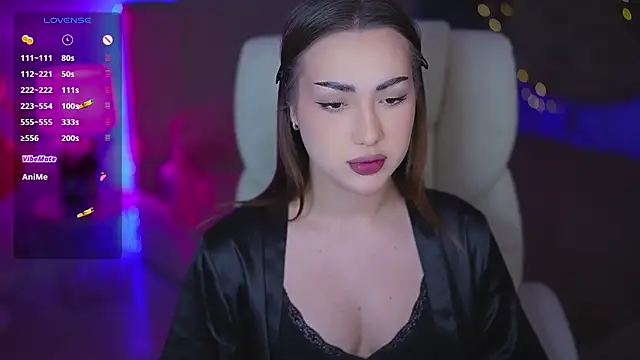 Snapshot of OliviaMoore_ chatting on 02-05-26, 07:02 OliviaMoore online show from 02-05-26, 07:02