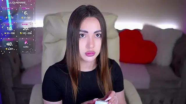 Snapshot of OliviaMoore_ chatting on 02-25-26, 01:54 OliviaMoore online show from 02-25-26, 01:54