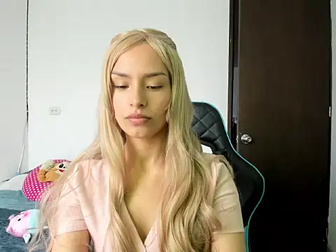 Megan Blue  online show from 02-18-26, 03:41