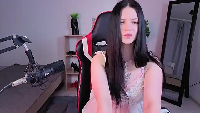 Maria trend online show from 02-17-26, 06:47