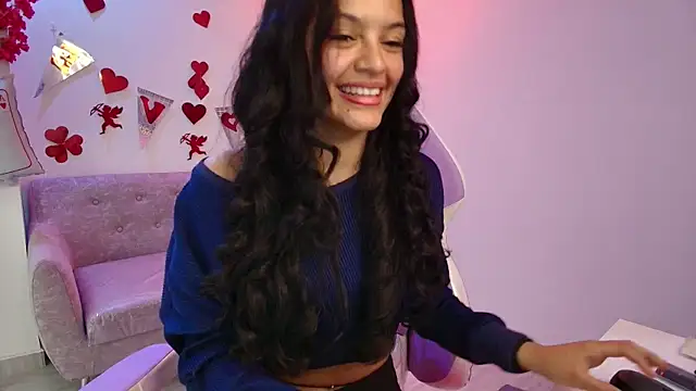 Snapshot of Maddie_T18 chatting on 02-11-26, 11:48 Maddie T18 online show from 02-11-26, 11:48