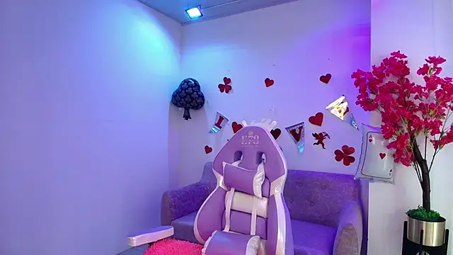 Snapshot of Maddie_T18 chatting on 02-13-26, 11:17 Maddie T18 online show from 02-13-26, 11:17