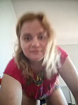 Snapshot of VitniKis chatting on 02-01-26, 07:18 VitniKis online show from 02-01-26, 07:18