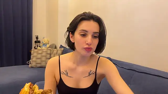 Snapshot of BlackFox_V chatting on 02-12-26, 10:27 BlackFox V online show from 02-12-26, 10:27