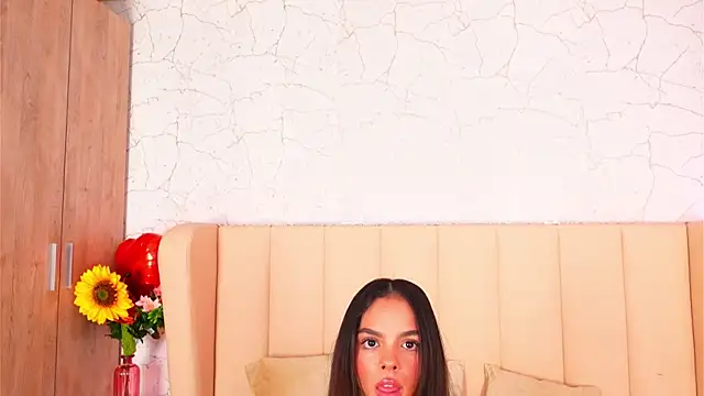 Snapshot of BambiRoses chatting on 02-22-26, 05:08 BambiRoses online show from 02-22-26, 05:08