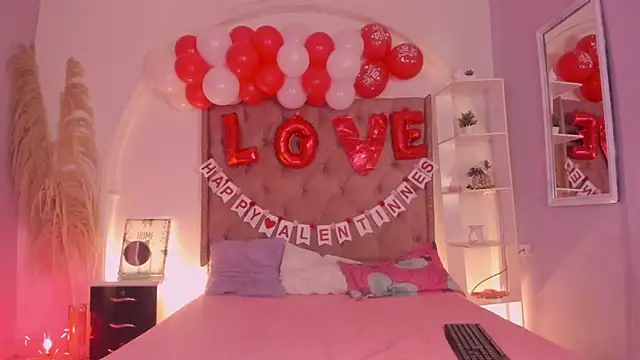 Snapshot of Lia_Passion chatting on 02-17-26, 07:53 Lia Passion online show from 02-17-26, 07:53