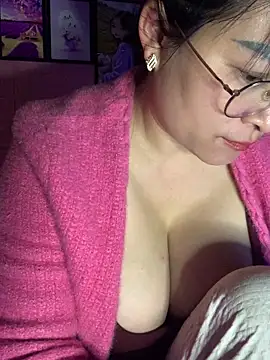 Snapshot of Star-sweet01 chatting on 02-20-26, 02:08 Star-sweet01 online show from 02-20-26, 02:08