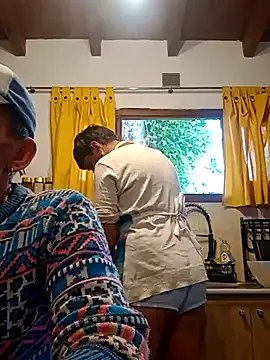 LuxuCum online show from 02-04-26, 06:58