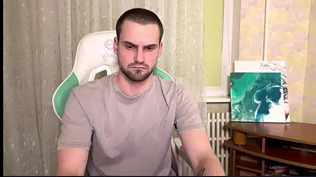 Snapshot of Cari__ chatting on 02-04-26, 06:58 Cari online show from 02-04-26, 06:58