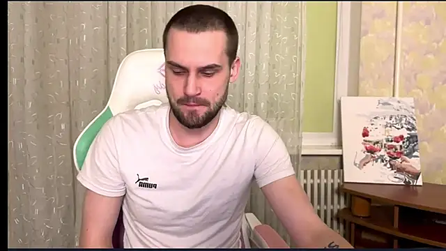 Snapshot of Cari__ chatting on 02-24-26, 07:01 Cari online show from 02-24-26, 07:01