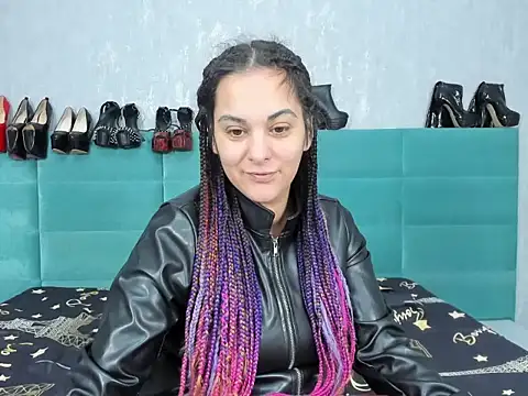 Snapshot of emilyvondark chatting on 02-14-26, 09:28 emilyvondark online show from 02-14-26, 09:28