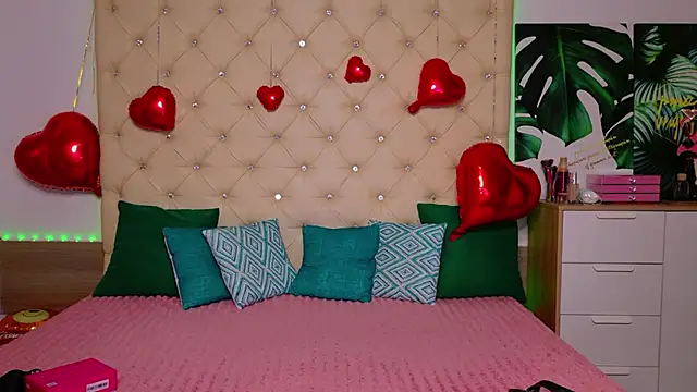 Snapshot of AwaMax chatting on 02-19-26, 05:58 AwaMax online show from 02-19-26, 05:58