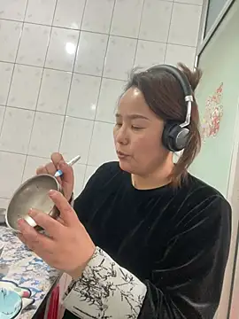 Snapshot of Youyou_12 chatting on 03-02-26, 07:48 Youyou 12 online show from 03-02-26, 07:48