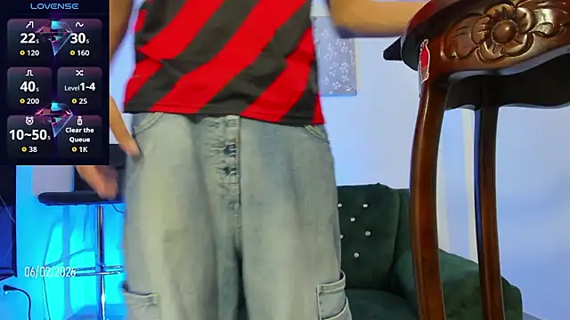 Snapshot of branmonter_xxx_big chatting on 02-07-26, 04:27 branmonter xxx big online show from 02-07-26, 04:27