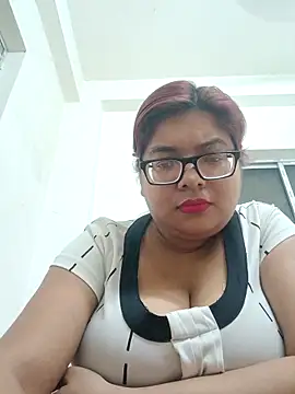 Snapshot of Elie_Hallway chatting on 02-26-26, 05:56 Elie Hallway online show from 02-26-26, 05:56