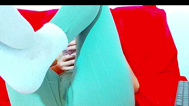 Snapshot of violletsweetie chatting on 02-20-26, 06:41 violletsweetie online show from 02-20-26, 06:41