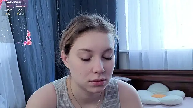 JadwigaTagliavia online show from 04-14-26, 06:19