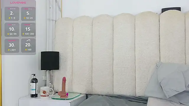 Snapshot of Abi_dolll chatting on 02-10-26, 12:31 Abi dolll online show from 02-10-26, 12:31